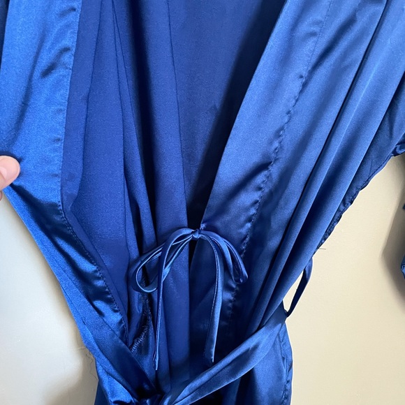 BLUE SILK ROBE - Picture 3 of 5